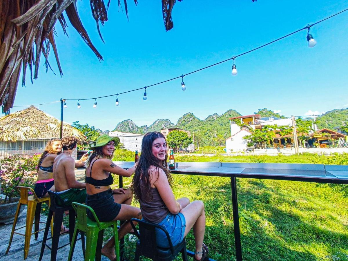 Yolo Pool Bar Villas & Garden Restaurant ฟ็องญา ภายนอก รูปภาพ