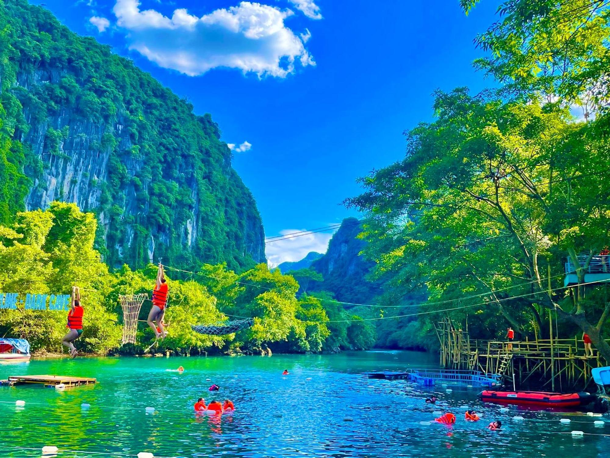 Yolo Pool Bar Villas & Garden Restaurant ฟ็องญา ภายนอก รูปภาพ